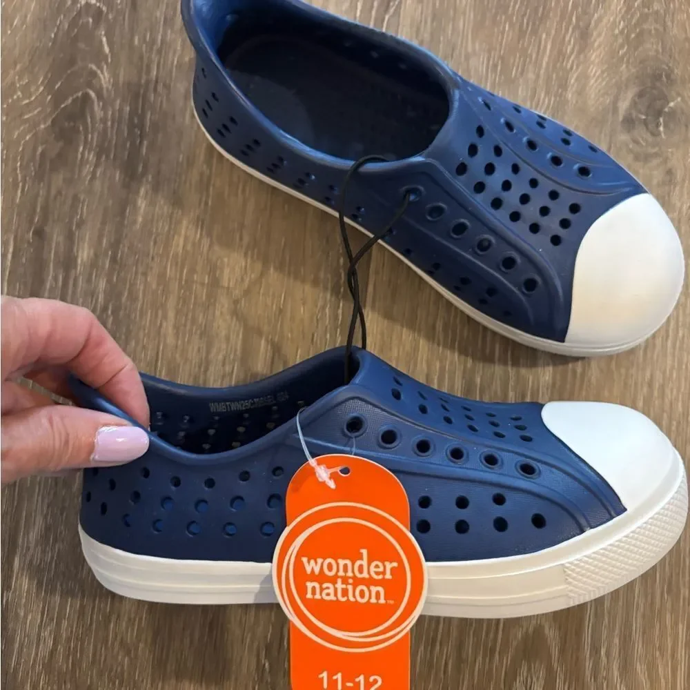 Boys Navy Blue and White Rubber Water Friendly Shoes Sz 11/12